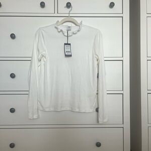 Smash + Tess Claire White long sleeve rib tee with ruffle collar. Size S. BNWT
